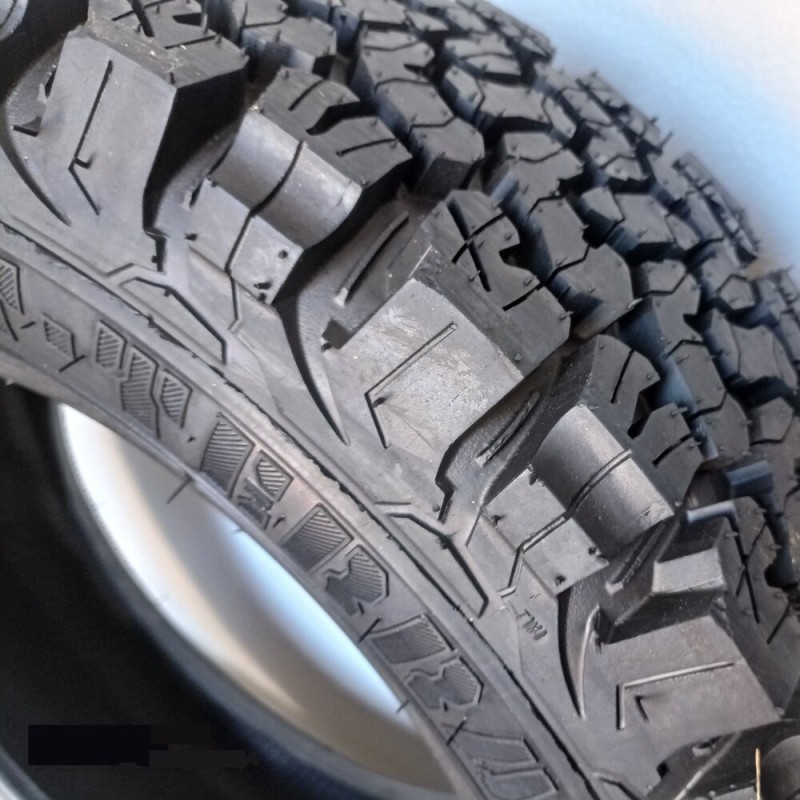 175x70-14 88T HUG-S4x4 4 saisons Cloutable Rechapé